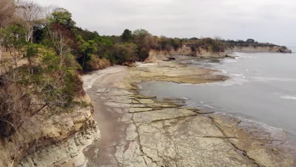 Vídeo Plano Aéreo Playa Subdesarrollada Playa Escondida Provincia Esmeraldas Ecuador — Vídeos de Stock