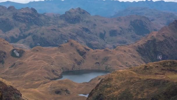 Lapso Tiempo Video Montañas Paisaje Con Agua Del Lago Nubes — Vídeos de Stock