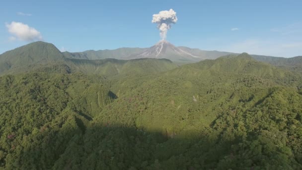 Natureza Vídeo Cotopaxi Vulcão Erupção Cinzas Vulcânicas Fluindo — Vídeo de Stock