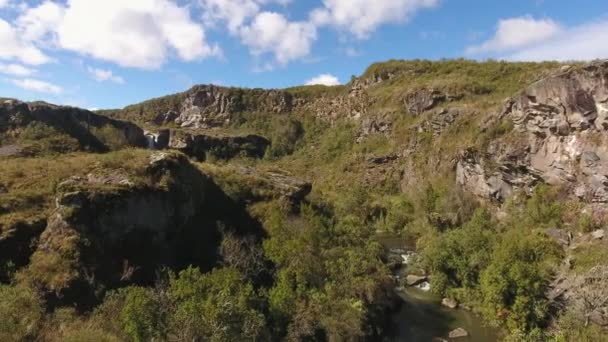 Ekvador Dağları Ndaki Şelale Videosu Hava Manzarası — Stok video