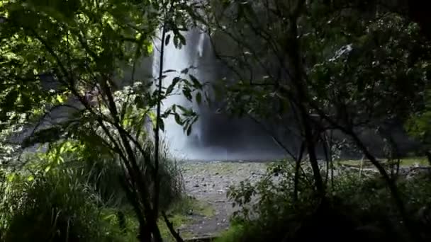 Video Von Wasserfall Tropfen Spritzer Schönheit Der Natur — Stockvideo