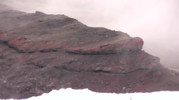 Ekvador Dağları Ndaki Cotopaxi Volkanı Nın Yamaçlarındaki Kırmızı Katman Videosu — Stok video