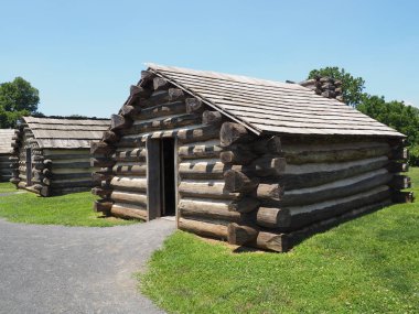 Valley Forge, Pennsylvania Hut'ta yeniden asker
