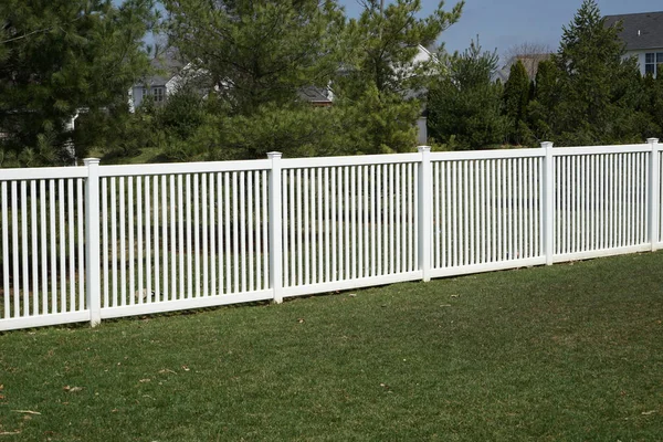 Beyaz vinil çit — Stok fotoğraf