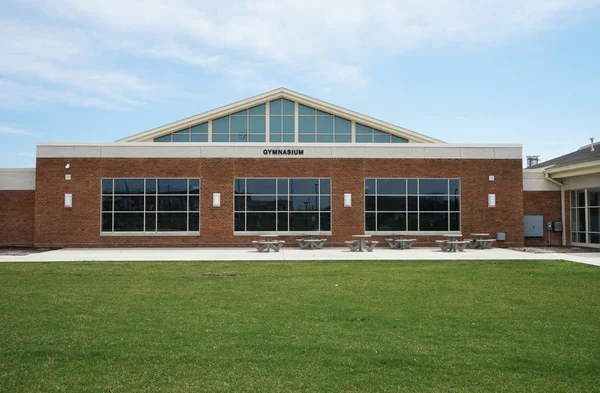 Modern school building — Stock Photo, Image