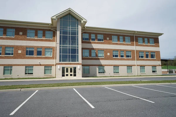 Moderne schoolgebouw — Stockfoto