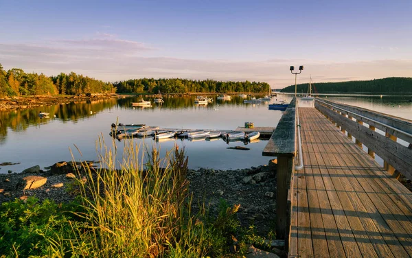 Hermosa Vista Atardecer Barcos Muelle Una Cala Pretty Marsh Maine — Foto de Stock