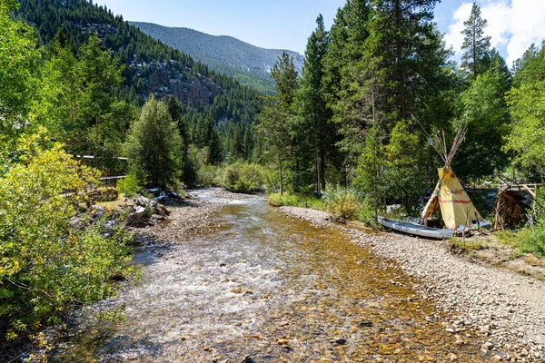 Petit Tipi Canot Vide Assis Près Petit Ruisseau Colorado — Photo