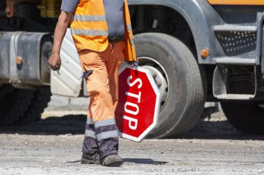 İnşaat alanında çalışan işçiler