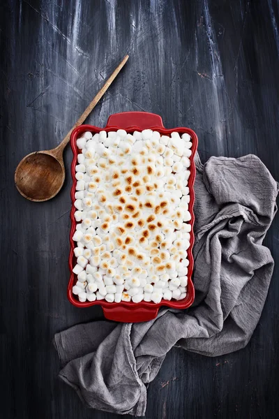 Sladké Brambory Zapečené Pečené Mini Marshmallows Připraven Den Díkůvzdání Kousek — Stock fotografie