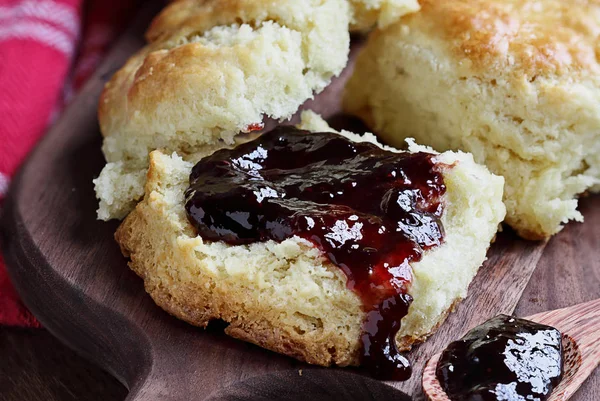 Homemade Berry Preserves Dripping Fresh Buttermilk Southern Biscuits Scones Rustic — 图库照片