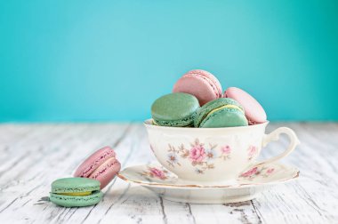 Bavyera Winterling ayaklı çay Kupası macarons dolu