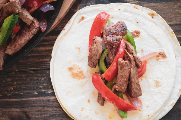 Verse warme rundvlees steak Fajita van Top View — Stockfoto