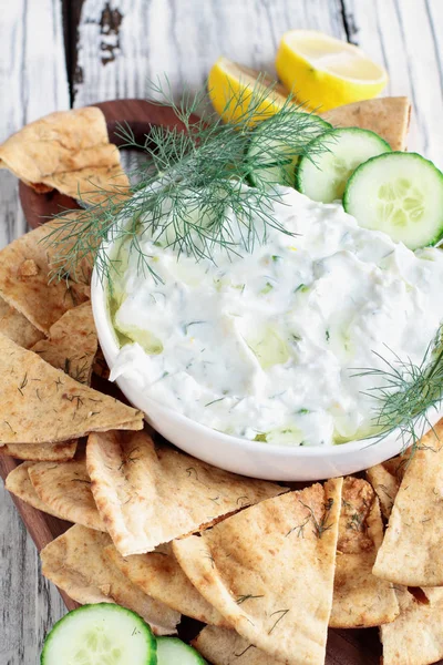 Greek Tzatziki Dip and Za'atar Pita Bread — Stock Photo, Image