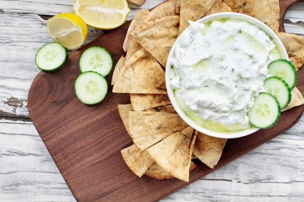 Overhead of Greek Tzatziki Dip and Za'atar Pita — Stock Photo, Image