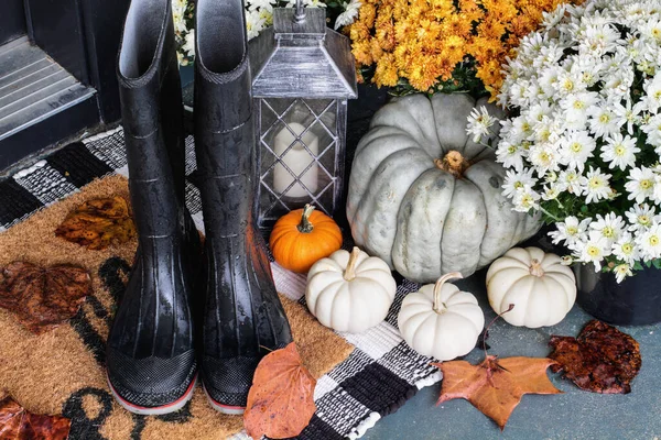 Rain Boots Front Porch Decorated Autumn Heirloom Gourds White Pumpkins — Stock Photo, Image