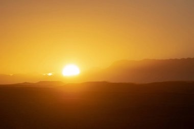 Helan zirvesinde güzel sabah parıltısı