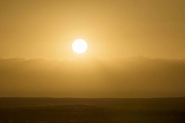 Hermosa mañana resplandor en Helan pico — Foto de Stock