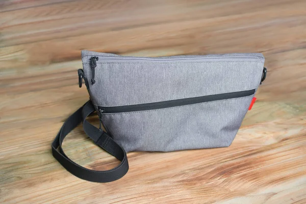 Gemide çapraz ceset torbası var.