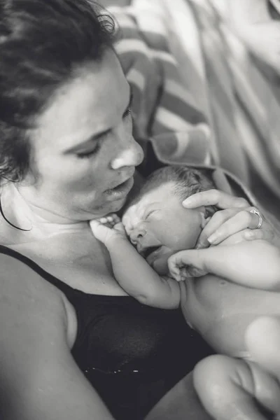 Bebé Madre Recién Nacidos Blanco Negro — Foto de Stock