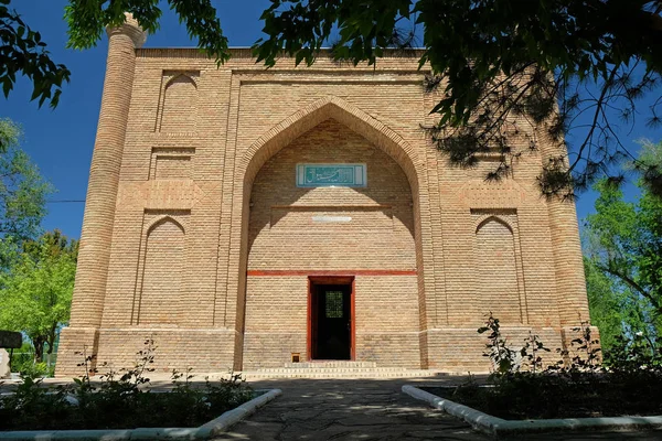 Het oude Karahan Mausoleum, Taraz stad, Kazachstan — Stockfoto