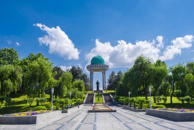 Taşkent, Özbekistan - 02 Mayıs 2019 - Alisher Navoi Milli Parkı.