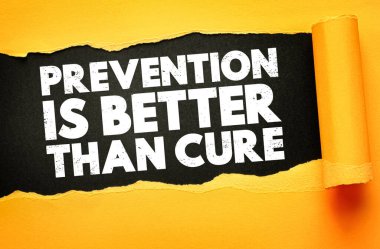 Yırtık kağıt konsepti üzerindeki önyargı, yırtık bir yüzey altında ortaya çıkan ve sağlık bilincini, güvenliği, önlemi ve sağlık mesajını sembolize eden cesur, sıkıntılı tipografi içeren Cure metininden daha iyidir.