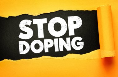 Yırtık kağıt arkaplan üzerindeki Doping Doping mesajı, yırtık dökük kağıtlar altında gösterilen koyu sıkıntılı tipografi, spor ve yarışmalarda performans artırıcı ilaçlara karşı güçlü kampanya posteri