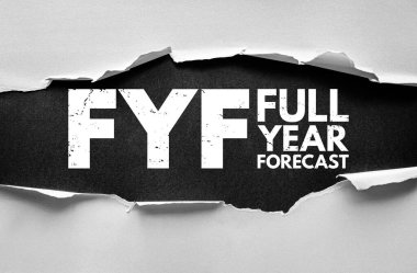 FYF Tüm Yıl Tahminleri metin konsepti. Yıllık iş ve finansal projeksiyonların kısaltması. Yırtık kağıt arkaplanda beyaz kalın grunge harfleri