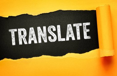 TRANSLATE sözcüğü, yırtık kağıt arkaplanına sert tipografi ile basıldı. Dil dönüşümü, çok dilli destek, iletişim, eğitim veya kelime çevirisi kavramı