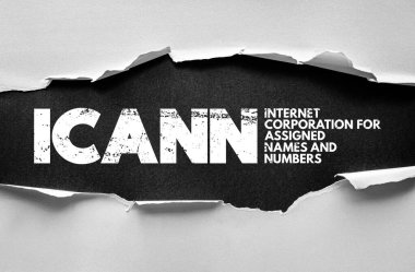ICANN İnternet Atanmış İsimler ve Sayılar Şirketi yırtık kağıt üzerinde. Teknoloji ve internet yönetim kavramı, alan adları, sistemler ve çevrimiçi ağlar