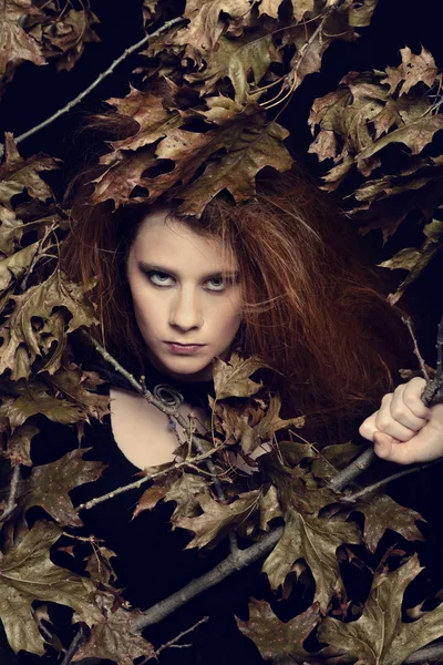 Redhead Woman Leaves Branches — Stock Photo, Image