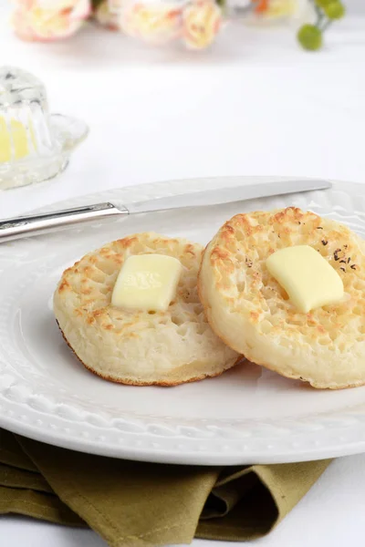 English Crumpets Melting Butter Knife — Stock Photo, Image