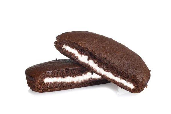Beyaz Üzerinde Iki Dilim Çikolata Krem Kek — Stok fotoğraf
