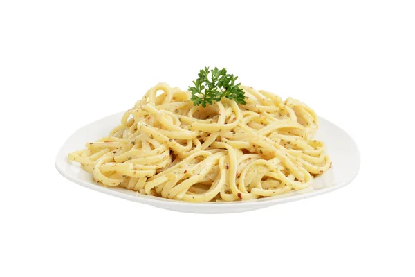 Geïsoleerde Spaghetti Met Witte Roomsaus — Stockfoto