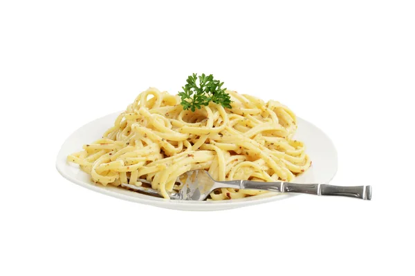 Isolerad Spagetti Med Vit Gräddsås Och Gaffel — Stockfoto