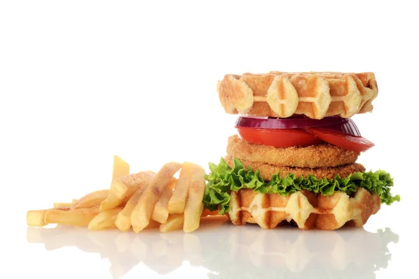 Sanduíche Waffle Hambúrguer Frango Com Batatas Fritas Branco — Fotografia de Stock