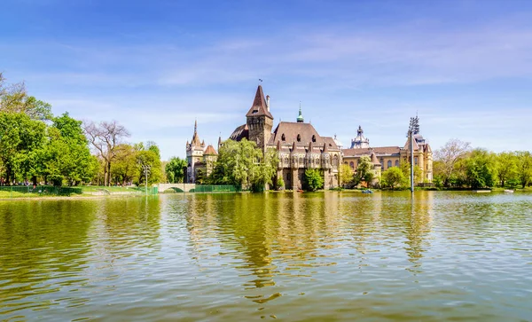 Vista Lago Del Castillo Vajdahunyad Budapest City Park —  Fotos de Stock