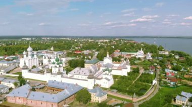 Rostov Kremlin ve Lake Nero Kuzey Rusya'da havadan görünümü