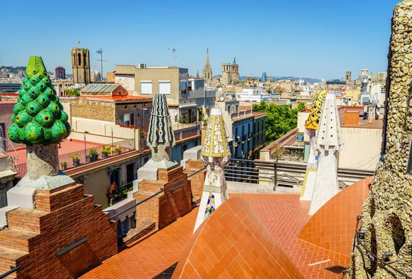 Barcelona Espanha Abril 2017 Vista Para Telhados Palau Guell Com — Fotografia de Stock