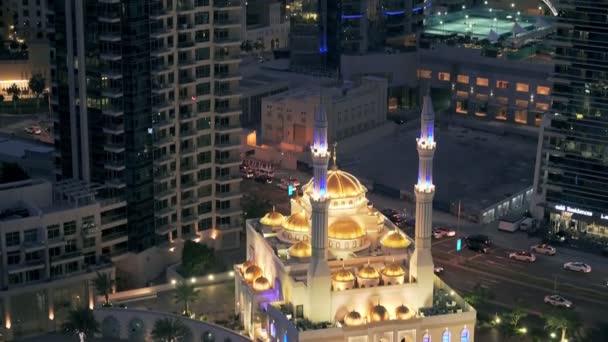 Moskee Met Moderne Gebouwen Achtergrond Dubai Marina Zonsondergang — Stockvideo