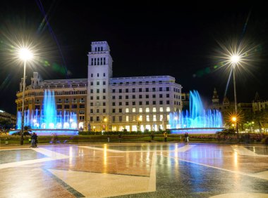 Gece görüş Plaza de Catalunya Barcelona, İspanya