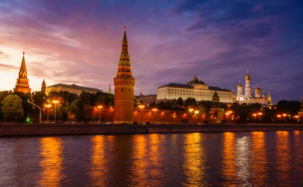 Moscou Kremlin après le coucher du soleil — Photo