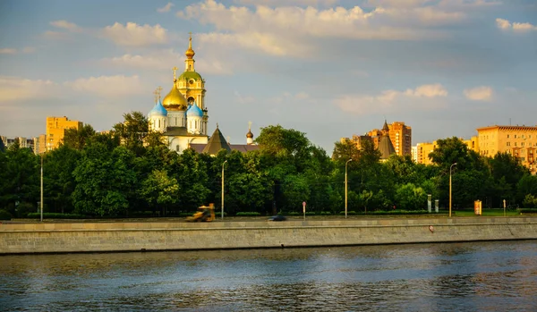 모스크바에 있는 novospassky 수도원 — 스톡 사진