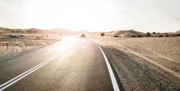 Desert Road in het Midden-Oosten — Stockfoto