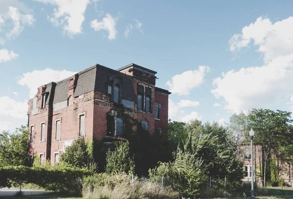Casa abandonada em detroit — Fotografia de Stock