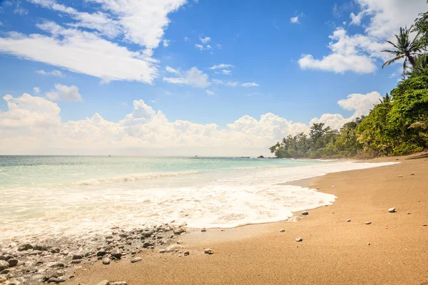 Üres strand Costa Ricában — Stock Fotó