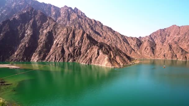 Naturskön Utsikt Över Sjön Hatta Och Hajar Bergen Emiraten Dubai — Stockvideo