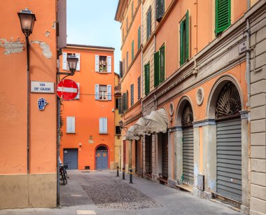 İtalya, Bologna 'da tarihi Yahudi Mahallesi' nde bir sokak.