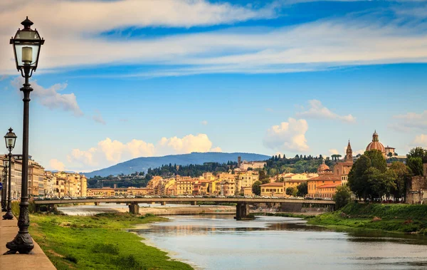 Szenische Ansicht Der Stadt Florenz Italien Vom Ufer Des Arno — Stockfoto